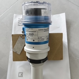 เครื่องวัดระดับอัลตราโซนิก Endress+Hauser E+H Prosonic FMU30 สำหรับการวัดระดับของเหลว - Product Image 1