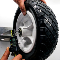 Mousse d'unité centrale solide résistante utilisée pour le pneu de chariot utilitaire de camion de main 10 pouces 3.50-4 roues de brouette électrique de jante en plastique