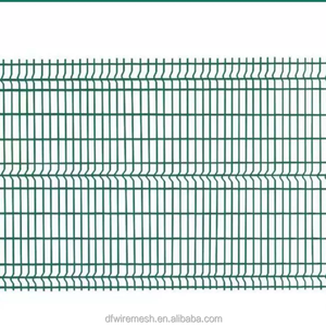 Clôture en treillis soudé galvanisé revêtu de PVC vert incurvé anti-rongeurs pour la délimitation des terres agricoles - Product Image 4