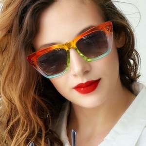 Gafas de Sol Cuadradas con Marco Grande y Remaches Retro de Moda, Gafas de Sol de Ojo de Gato Coloridas para Mujer, Novedad 2022 - Product Image 1