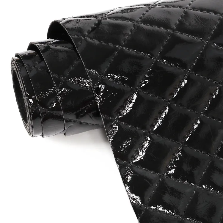 1.1-1.2MM काले चमकदार हीरा चमड़े के कपड़े के लिए उभरा कृत्रिम चमड़े रोल बैग बनाने बाली DIY शिल्प