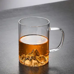 茶とコーヒーのための卸売ウイスキーガラスカップワインタンブラーカップ高ホウケイ酸ガラスティービューマウンテンガラス製品