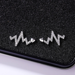 Heartbeat Lightning Stud Earrings for Women Creative Sparkling Fashion Jewelry Wholesale - Product Image 4