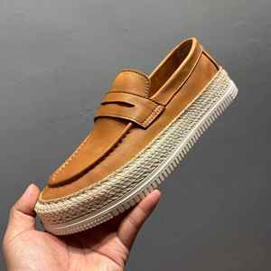 Chaussures à plateforme à enfiler avec empeigne en PU, logo 3D imprimé à droite, semelle intermédiaire en EVA, semelle extérieure en caoutchouc, embout rembourré, doublure en maille, toutes saisons - Product Image 1