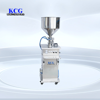 Machine de remplissage de liquides pneumatique semi-automatique verticale avec trémie en acier inoxydable pour jus, sauces et huiles comestibles
