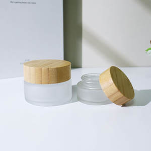 Frasco de Vidrio Esmerilado de Lujo de 100g con Tapa de Madera para Cremas y Ungüentos |   Logotipo Personalizado, Ofertas al por Mayor, Entrega Rápida - Product Image 4