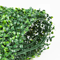 Vente en gros Milan herbe murale décorative plante artificielle toile de fond en plastique pour les événements de mariage amélioration du lieu de mariage
