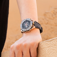 Montres de sport de luxe légères pour hommes Montres mécaniques automatiques ultra-légères Montres pour hommes tendance d'affair