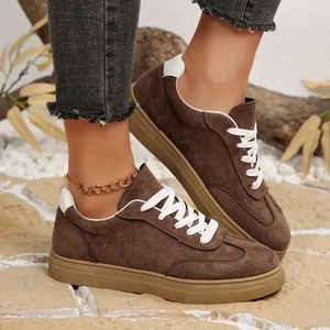 <span class=keywords><strong>Sneakers</strong></span> da Donna Marrone Caffè con Lacci a Contrasto e Suola in Gomma - Product Image 1