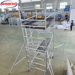 Échafaudage léger en alliage d'aluminium, cadre pliable avec assemblage rapide, <span class=keywords><strong>plateau</strong></span> à outils et pieds antidérapants pour utilisation en intérieur EN 1004 - Product Image 1