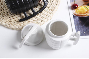 Vente en gros de tasses à café créatives personnalisées en forme de <span class=keywords><strong>grenade</strong></span>, tasse en céramique en forme de <span class=keywords><strong>grenade</strong></span> avec couvercle, logo personnalisé - Product Image 6