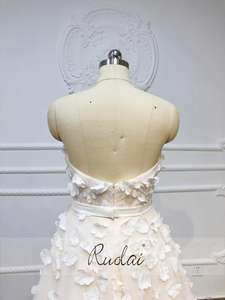 فستان زفاف بسيط بدون حمالات ثلاثي الأبعاد فستان زفاف من Aline - Product Image 4