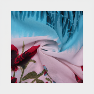 Tissu imprimé numérique en mousseline de soie de qualité supérieure pour confectionner des chemisiers et des robes élégants avec des motifs uniques et une qualité impeccable - Product Image 1