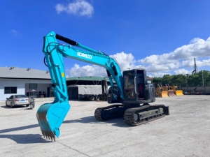 Excavadora Kobelco SK135 Original, Brazo y Pluma de Buena Calidad, Excelente Rendimiento, Máquina Versátil de Tamaño Mediano - Product Image 6