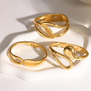 18K 镀金不锈钢防水手镯可叠戴多层手镯适合女士派对首饰 - Product Image 4