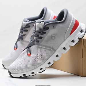 2025รองเท้าผ้าใบแฟชั่นดีไซน์ใหม่คุณภาพสูงสำหรับผู้ชายผู้หญิงรองเท้าวิ่งสวมใส่สบายสไตล์เดินหรูหรา - Product Image 6