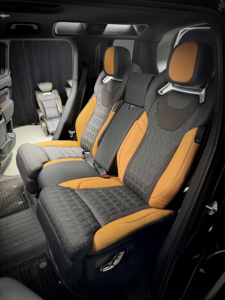 Asiento de Coche de Lujo Aero para Land 110/130, de Cuero, Ventilado, Calefactado, Impermeable, con Sistema de Control Dual - Product Image 1