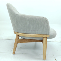Chaise de réception grise à dossier bas en bois massif, écologique et durable, au design moderne pour les espaces commerciaux