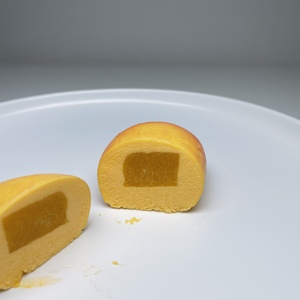 Gâteau à la mousse au <span class=keywords><strong>chocolat</strong></span> glacé Hicey, fourré et moelleux, saveur fruitée, gâteau à la mousse en forme de fruits personnalisé - Product Image 2