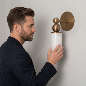 Applique murale moderne en laiton avec abat-jour cylindrique en marbre, luminaire minimaliste rond pour la décoration intérieure du salon - Product Image 1