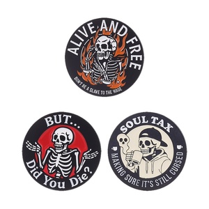 Pin de esmalte gótico Punk 0 Soul Tax, 0 <span class=keywords><strong>Alive</strong></span> & Free, Don't <span class=keywords><strong>Be</strong></span> A Slave to The Wage, que garantiza que se mantenga la conciencia, insignia/broche - Product Image 1