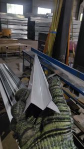 Nuevo y Económico Perfil de Esquina Plano para Techo con Espacio de Sombra - Product Image 4