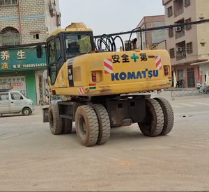 Pelle multifonction sur chenilles originale de la Corée Komatsu d'occasion pw160-7 Hyundai à haut rendement en bon état en vente - Product Image 3