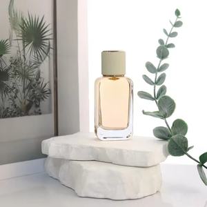 Flacon de parfum en verre rectangulaire haut de gamme à fond épais, vide, avec bouchon, 50 ml, 100 ml, faible MOQ - Product Image 4