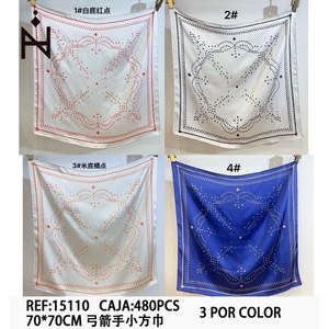 Fazzoletto quadrato piccolo Archer 70x70 cm con motivo a pois bianchi, rossi e blu per donna, accessorio moda - Product Image 3