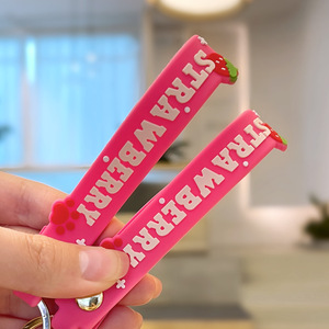 พวงกุญแจ<span class=keywords><strong>ตุ๊กตา</strong></span>สีชมพู น่ารัก นุ่ม ทำจากยาง ใช้เป็นจี้กระเป๋าเป้ ของตกแต่งสำหรับผู้<span class=keywords><strong>หญิง</strong></span> สวยงาม ขายส่ง - Product Image 2