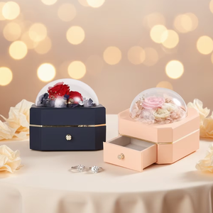 Caja de embalaje de joyería de una sola capa con cajón para anillos de flor eterna, superventas transfronteriza al por mayor, caja para propuesta de matrimonio/aniversario - Product Image 1