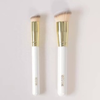 Pinceau éventail de luxe en bois massif blanc avec poils synthétiques pour poudre et maquillage du visage, vente en gros d'usine, marque privée