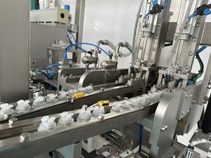 Línea de producción de llenado de infusión <span class=keywords><strong>IV</strong></span> totalmente automatizada IVEN para productos biológicos estériles y líquidos orales - Product Image 2