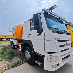 Camion malaxeur à béton SINOTRUK HOWO 6X4 6 mètres cubes 8 10 12 15 M3 - Product Image 1