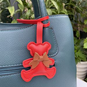Creative PU <b>Leather</b> Bear Bag Pendant Cartoon Animal Style Fashion Accessories <b>Keychain</b> Metal and Plastic Material <b>Keychain</b> - Product Image 4