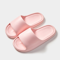 Pantoufles nuage légères, antidérapantes et faciles à nettoyer pour femmes et hommes, pantoufles d'intérieur confortables, chaussures de douche