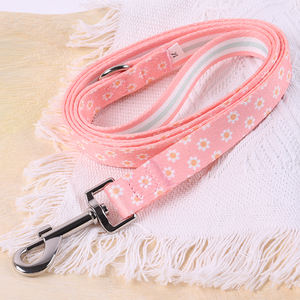 Productos para mascotas sin tirones, Correa larga con estampado de poliéster ajustable de tres patrones con accesorios de Metal para razas de perros pequeños y medianos - Product Image 4