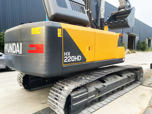 Excavatrice sur chenilles Hyundai 220LC-9s d'occasion, 22 tonnes, d'origine coréenne, avec godet brise-roche - Product Image 6