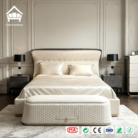 Hochwertiges Maßgefertigtes Echtleder Modernes Wingback-Bett Italienisches Umweltfreundliches Handgefertigtes Diamant-Gestepptes Quiet-Luxury-Bett für Villen und Penthouse