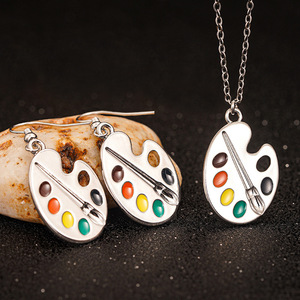 Collana con Ciondolo a Forma di Palette Irregolare Creativa per Donne, Gioiello Quotidiano Chic con Catena a O - Product Image 1