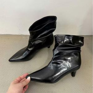 디자이너 명품 패션 부츠 수입 송아지 가죽 말굽 장식 스퀘어 힐 가을 겨울 플랫 부츠 - Product Image 4