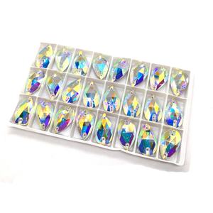 1 boîte d'emballage en gros dos plat en verre Paradise Shine Teardrop cristal coudre sur strass avec trous - Product Image 4