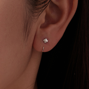 Pendientes de Aro con Flores Plateadas, Joyería de Aleación para Mujer, Estilo Moderno, Regalo - Product Image 5