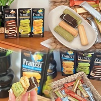 Vente chaude 115g collations exotiques avec diverses saveurs Biscuits collations chinoises Matcha chocolat Sandwich Biscuits