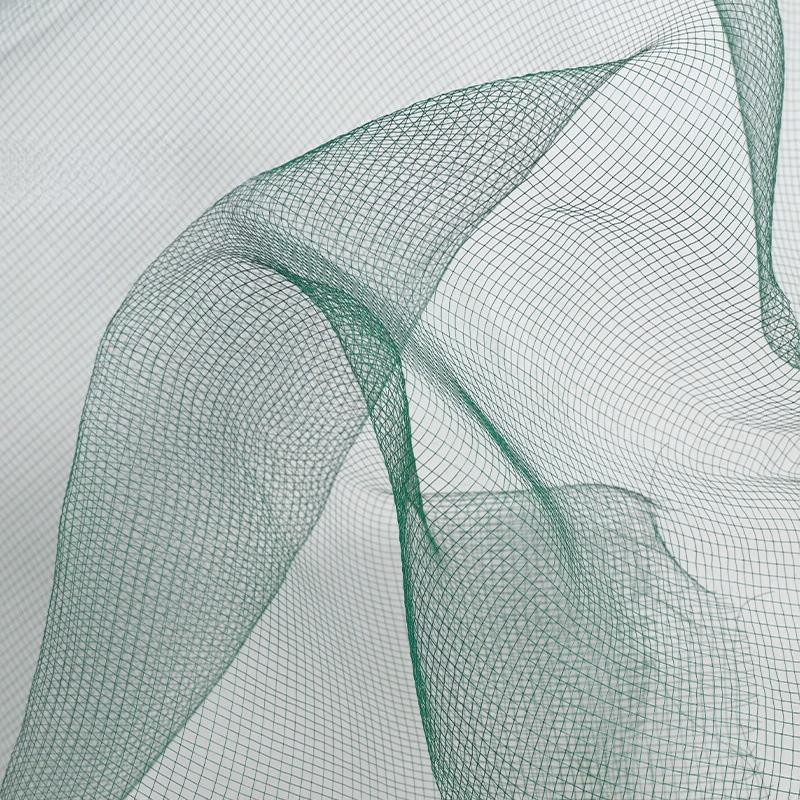 Vert avec de grands trous