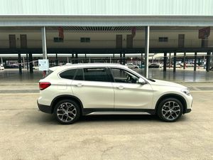 <span class=keywords><strong>BMW</strong></span> <span class=keywords><strong>X1</strong></span> <span class=keywords><strong>2020</strong></span> 1.5T SUV a Gasolina, Automático, Volante a la Izquierda, Vehículo Usado para Exportación, Interior de Cuero Oscuro - Product Image 5