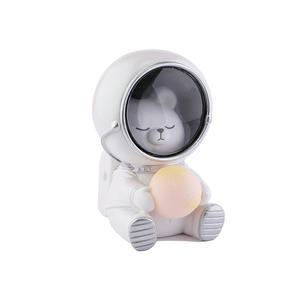 NUEVA Lámpara Nocturna LED Creativa Galax Guardian, Linda Lámpara de Astronauta con Diseño de Mascota y Luna, Decorativa para Dormitorio, Juguete para Bebés y Niños, Regalo - Product Image 1