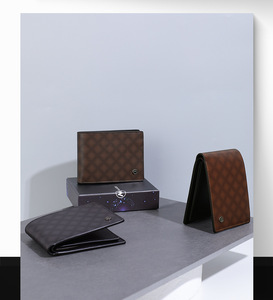 กระเป๋าสตางค์ผู้ชายแบบสั้นมีแปรง RFID กันขโมยมีช่องใส่บัตรหลายช่องช่อง - Product Image 6