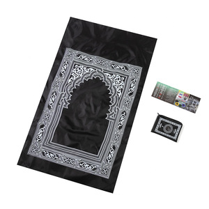 <span class=keywords><strong>Tapis</strong></span> de prière musulman imperméable avec poche et <span class=keywords><strong>boussole</strong></span>, couverture de voyage, <span class=keywords><strong>tapis</strong></span> de prière d'extérieur, nouveau Design, vente chaude, 2022 - Product Image 4