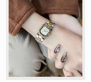 Montre carrée vintage bicolore pour femme avec bracelet en acier, élégante, à quartz, pour Noël, style tendance - Product Image 6